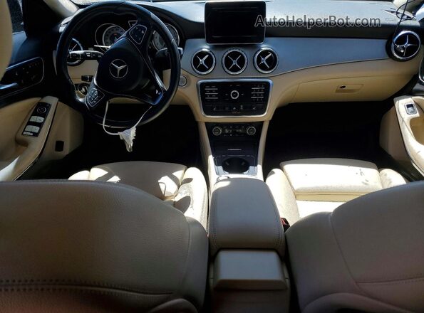 WDCTG4EB0GJ270841 2016 MERCEDES-BENZ GLA Черный Вид панели приборов