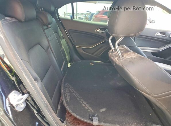 WDCTG4EB0JJ515385 2018 MERCEDES-BENZ GLA Black Սալոնի հետևի տեսք