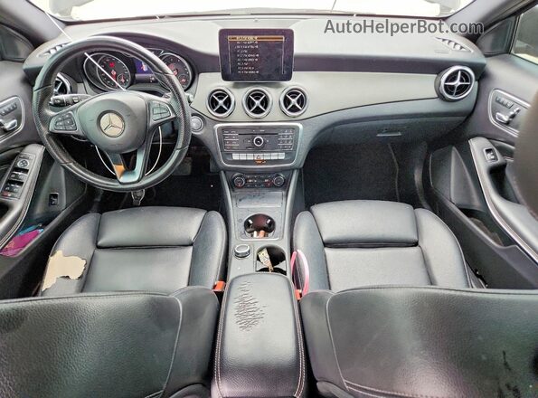 WDCTG4EB0KJ533824 2019 MERCEDES-BENZ GLA Black Вид панелі приладів