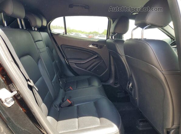 WDCTG4EB0KU014481 2019 MERCEDES-BENZ GLA Black უკანა სალონის ხედი