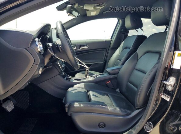 WDCTG4EB0KU014481 2019 MERCEDES-BENZ GLA Black წინა სალონის ხედი