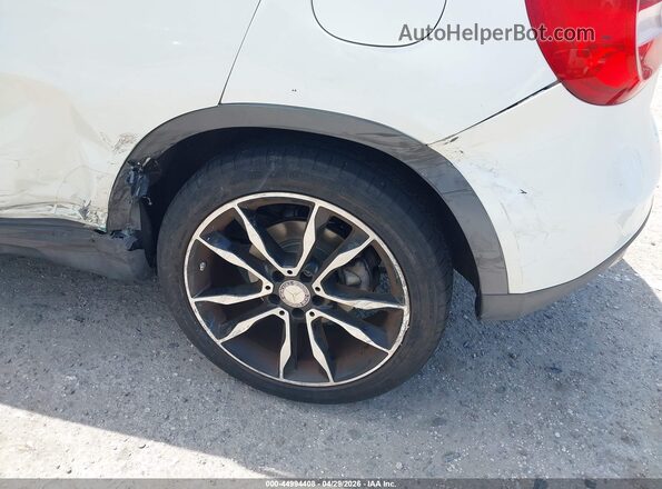 WDCTG4EB1GJ223222 2016 MERCEDES-BENZ GLA 250 White Widok z przodu