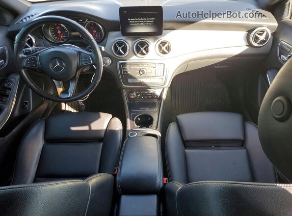 WDCTG4EB1KU013453 2019 MERCEDES-BENZ GLA Черный Вид панели приборов