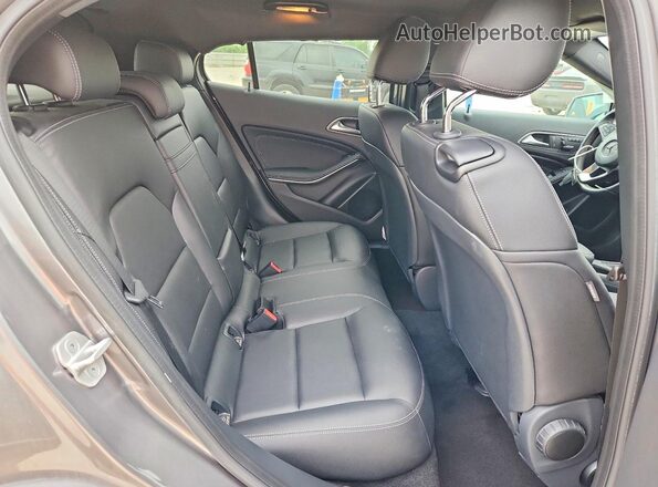WDCTG4EB2GJ250879 2016 MERCEDES-BENZ GLA Silver უკანა სალონის ხედი