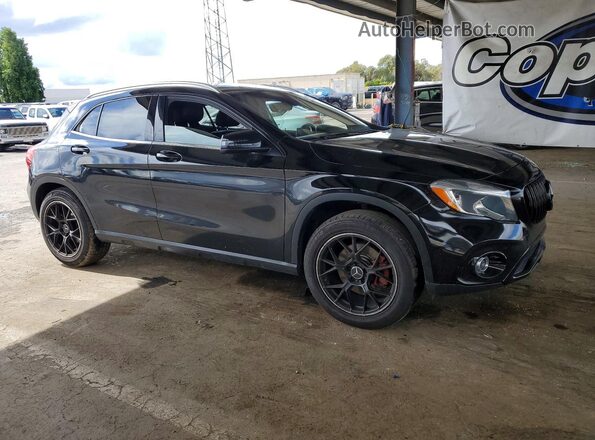 WDCTG4EB2JJ439846 2018 MERCEDES-BENZ GLA Black Przód prawy