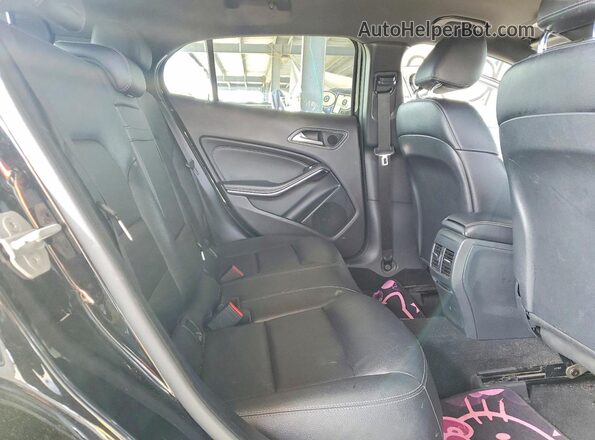 WDCTG4EB2JJ439846 2018 MERCEDES-BENZ GLA Black Widok tylnych siedzeń