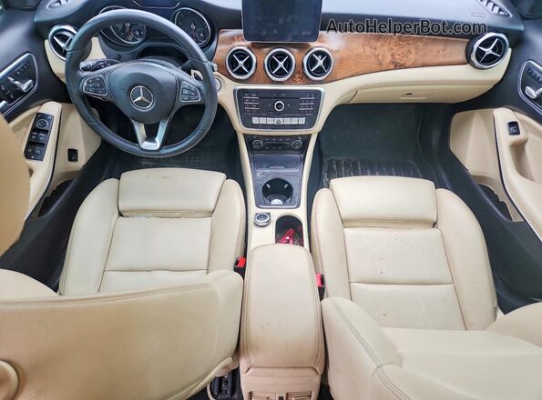 WDCTG4EB3KU016631 2019 MERCEDES-BENZ GLA White Widok deski rozdzielczej