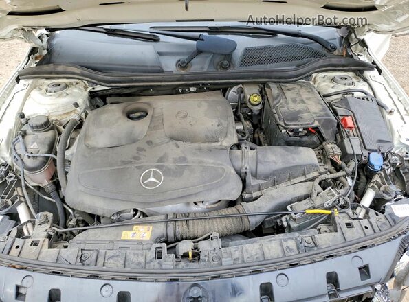 WDCTG4EB5HJ357698 2017 MERCEDES-BENZ GLA White ძრავის განყოფილების ხედი