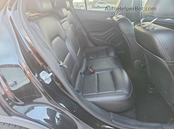 WDCTG4EB5JJ406551 2018 MERCEDES-BENZ GLA Черный Вид задних сидений