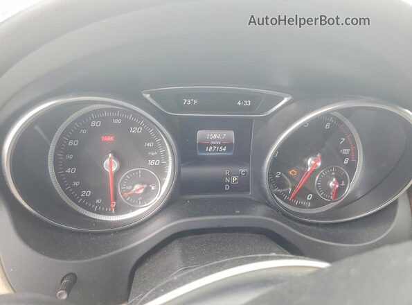 WDCTG4EB5JJ504821 2018 MERCEDES-BENZ GLA White Widok zestawu wskaźników
