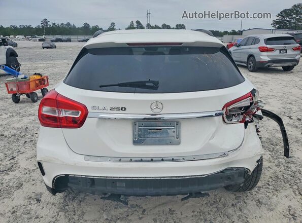 WDCTG4EB5JJ504821 2018 MERCEDES-BENZ GLA White Widok z tyłu