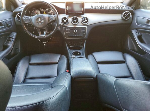 WDCTG4EB9GJ225669 2016 MERCEDES-BENZ GLA Black Dashboard view