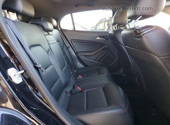 WDCTG4EB9GJ225669 2016 MERCEDES-BENZ GLA Black Rear seats view