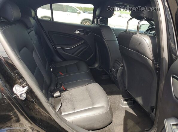 WDCTG4EB9KU018738 2019 MERCEDES-BENZ GLA Black Rear seats view