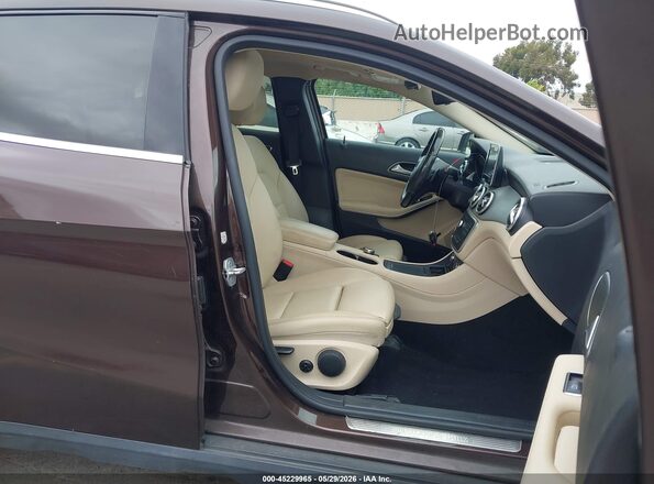 WDCTG4EBXGJ214454 2016 MERCEDES-BENZ GLA 250 Black წინა სალონის ხედი
