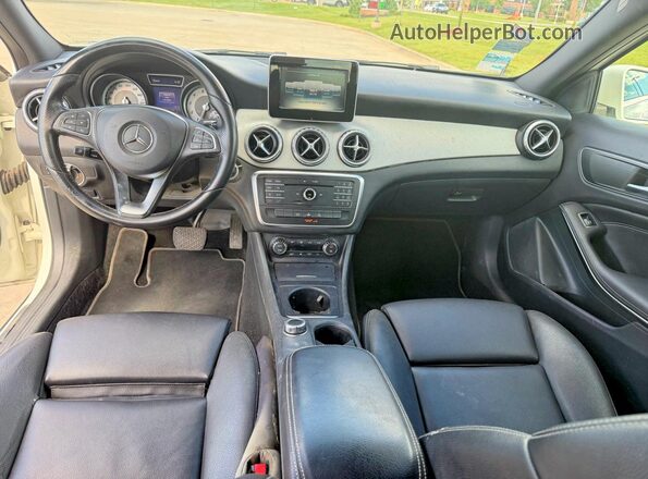 WDCTG4EBXGJ256753 2016 MERCEDES-BENZ GLA White Вид щитка приладів