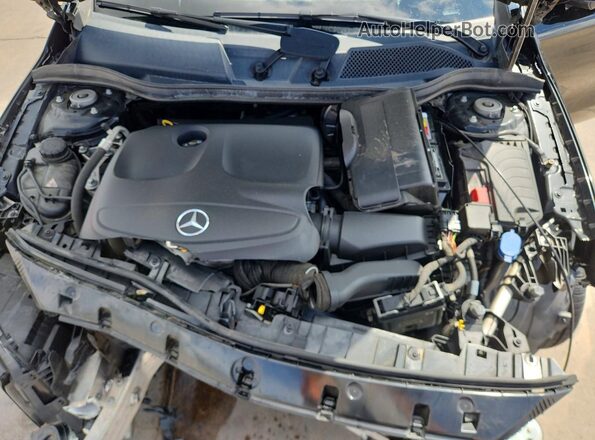 WDCTG4EBXHJ307038 2017 MERCEDES-BENZ GLA Черный Вид задней части салона