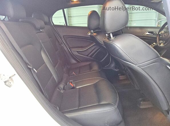 WDCTG4EBXLU027613 2020 MERCEDES-BENZ GLA Белый Вид задних сидений