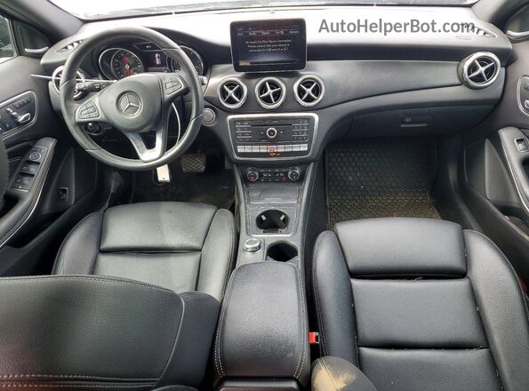 WDCTG4GB0JJ479517 2018 MERCEDES-BENZ GLA Черный Вид панели приборов