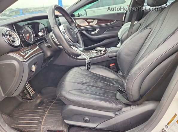 WDD2J5JB3KA028509 2019 MERCEDES-BENZ CLS-CLASS White Вид салону спереду