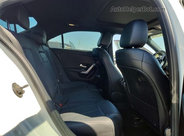 WDD3G4EB1KW001447 2019 MERCEDES-BENZ A Белый Вид задних сидений