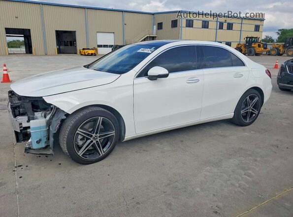 WDD3G4EB3KW023014 2019 MERCEDES-BENZ A White Vista tres cuartos delantera izquierda