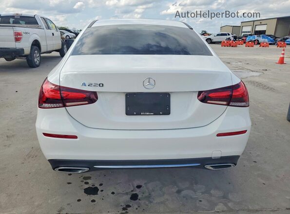 WDD3G4EB3KW023014 2019 MERCEDES-BENZ A White Vista trasera