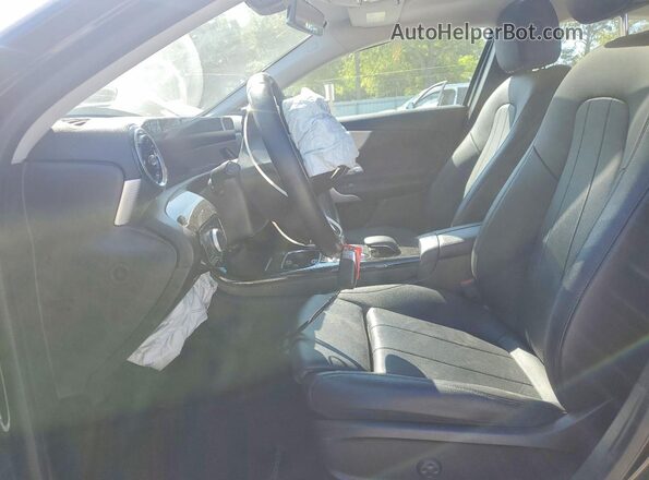 WDD3G4EB5KW026075 2019 MERCEDES-BENZ A Черный Вид салона спереди