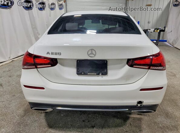 WDD3G4EB7KW026501 2019 MERCEDES-BENZ A Белый Вид сзади