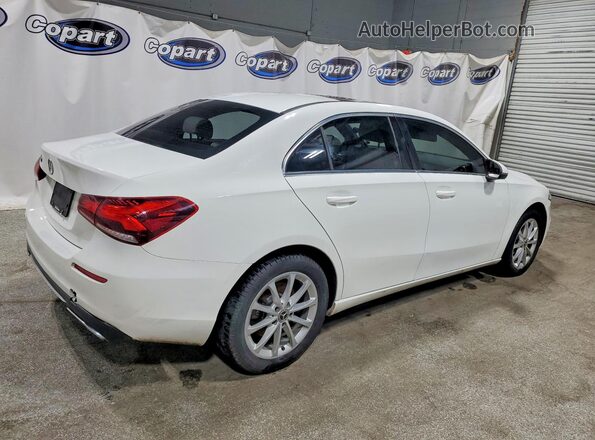 WDD3G4EB7KW026501 2019 MERCEDES-BENZ A Белый Задняя правая четверть