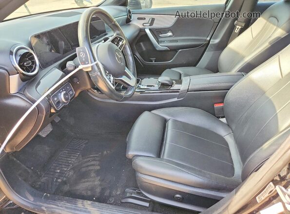 WDD3G4FB3LW037981 2020 MERCEDES-BENZ A Black წინა სალონის ხედი