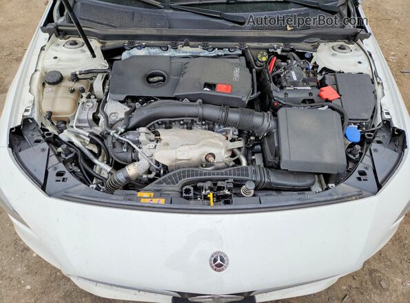 WDD5J4HB8LN028058 2020 MERCEDES-BENZ CLA-CLASS Белый Вид задней части салона