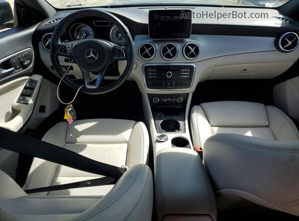 WDDSJ4EB2GN383787 2016 MERCEDES-BENZ CLA-CLASS Gray Vista del salpicadero