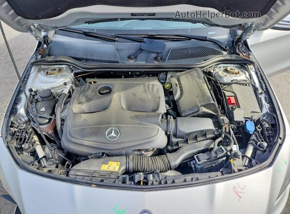 WDDSJ4EB2HN455802 2017 MERCEDES-BENZ CLA-CLASS Silver Vista interior trasera