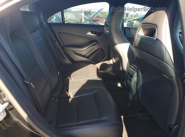 WDDSJ4EB3JN504012 2018 MERCEDES-BENZ CLA-CLASS Black უკანა სავარძლების ხედი