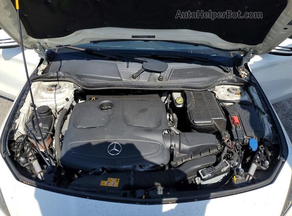 WDDSJ4EB4JN619637 2018 MERCEDES-BENZ CLA-CLASS White Вид задньої частини салону