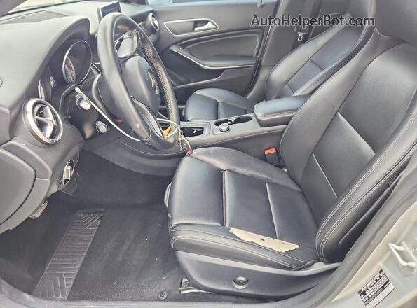WDDSJ4EB5GN355532 2016 MERCEDES-BENZ CLA-CLASS Silver Вид салону спереду