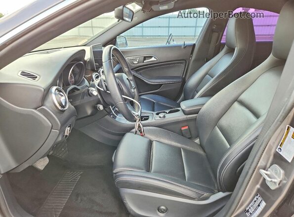 WDDSJ4EB6JN573938 2018 MERCEDES-BENZ CLA-CLASS Серый Вид салона спереди