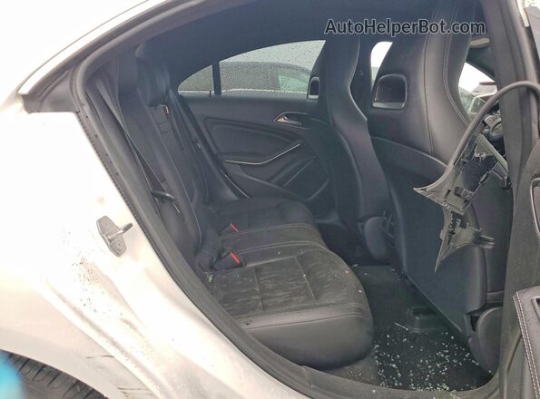 WDDSJ4EB8KN744819 2019 MERCEDES-BENZ CLA-CLASS White Widok tylnych siedzeń
