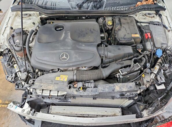 WDDSJ4EB9GN327006 2016 MERCEDES-BENZ CLA-CLASS White Rear interior view