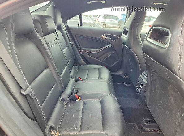 WDDSJ4EB9GN335946 2016 MERCEDES-BENZ CLA-CLASS Black Вид задніх сидінь