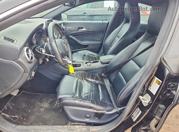 WDDSJ4EB9GN335946 2016 MERCEDES-BENZ CLA-CLASS Black Вид салону спереду