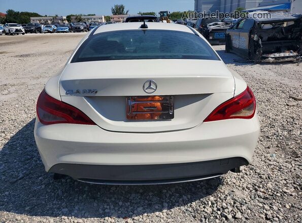 WDDSJ4EB9JN571200 2018 MERCEDES-BENZ CLA-CLASS White Widok z tyłu