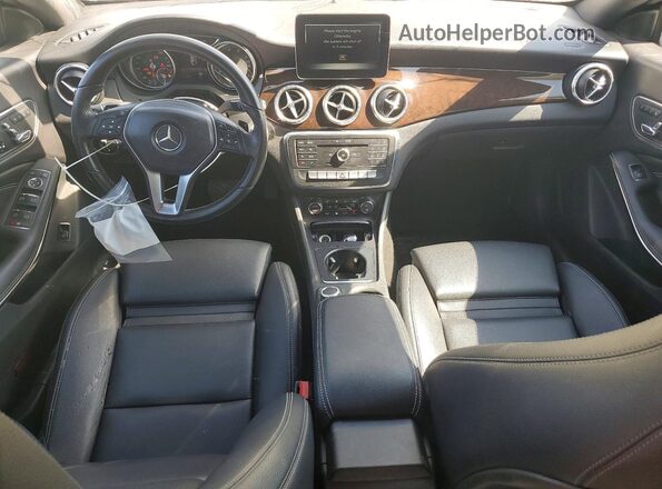 WDDSJ4EB9JN571200 2018 MERCEDES-BENZ CLA-CLASS White Widok deski rozdzielczej
