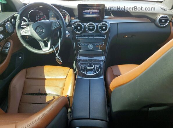WDDWJ4JB6HF366705 2017 MERCEDES-BENZ C White წინა პანელის ხედი