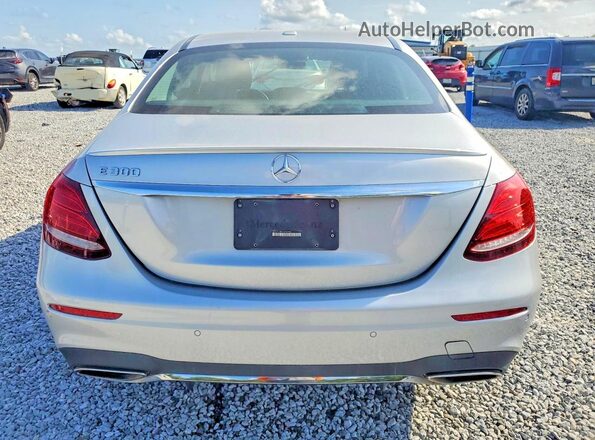 WDDZF4JB4HA152792 2017 MERCEDES-BENZ E Silver Widok z tyłu