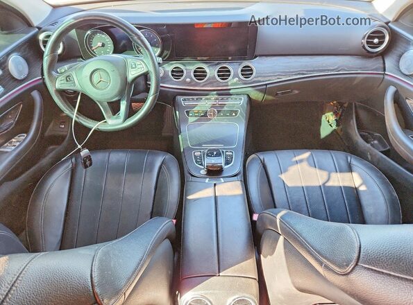 WDDZF4JB5JA330604 2018 MERCEDES-BENZ E Серый Вид панели приборов