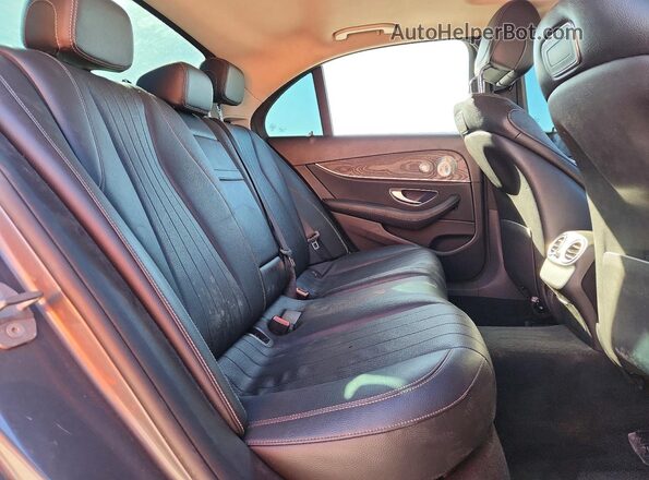 WDDZF4JB5JA330604 2018 MERCEDES-BENZ E Серый Вид задних сидений
