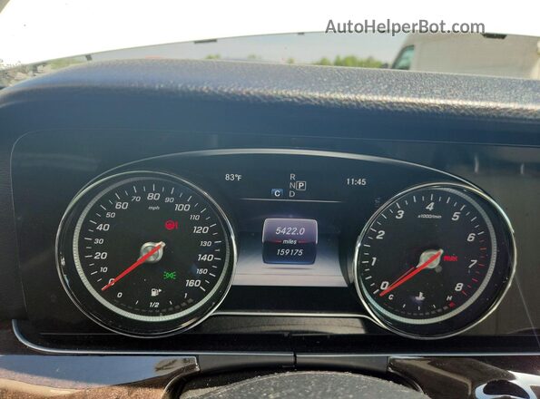 WDDZF4JB8HA081385 2017 MERCEDES-BENZ E Белый Вид щитка приборов