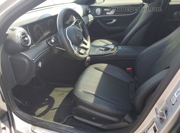 WDDZF4JB9KA564133 2019 MERCEDES-BENZ E Серебряный Вид салона спереди